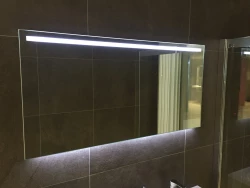 Aquadesign Glow condensvrije spiegel met led verlichting dimbaar 140x60 1208847312
