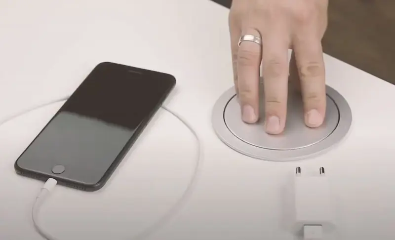 Indux Push verzinkbare penaarde zilveren keuken stopcontact in werkblad met 3 stopcontacten en 2 x USB 1208957412