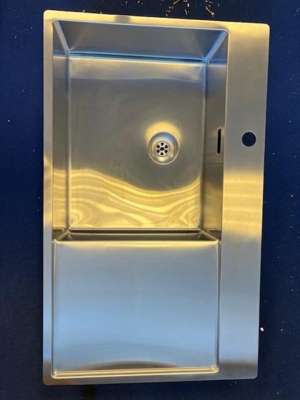 OUTLET Licht Beschadigd Pure.Sink Exclusivo RVS spoelbak met afdruipgedeelte 86x52 cm Tapwing links PEX5086LT-02