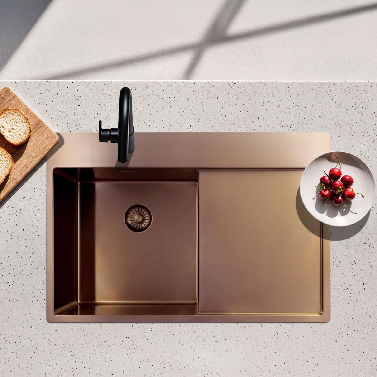 OUTLET Kleine deukjes Pure.Sink Exclusivo Koperen spoelbak met afdruipgedeelte 78x52 cm Tapwing rechts 1208971866 - Productafbeelding 2