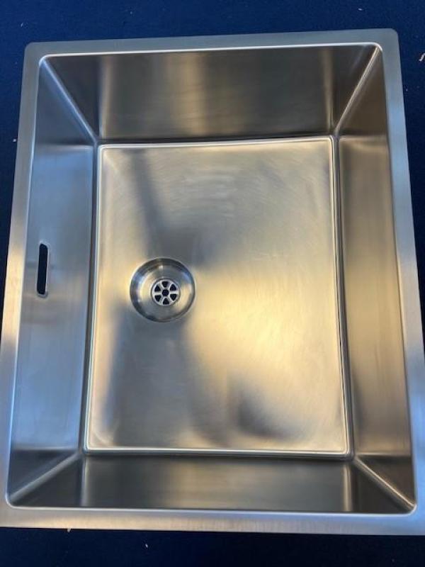 OUTLET Bodem bekrast Pure.Sink Prestige RVS spoelbak 50x40 cm 10mm radius onderbouw, vlakbouw en opbouw PPG5040-02